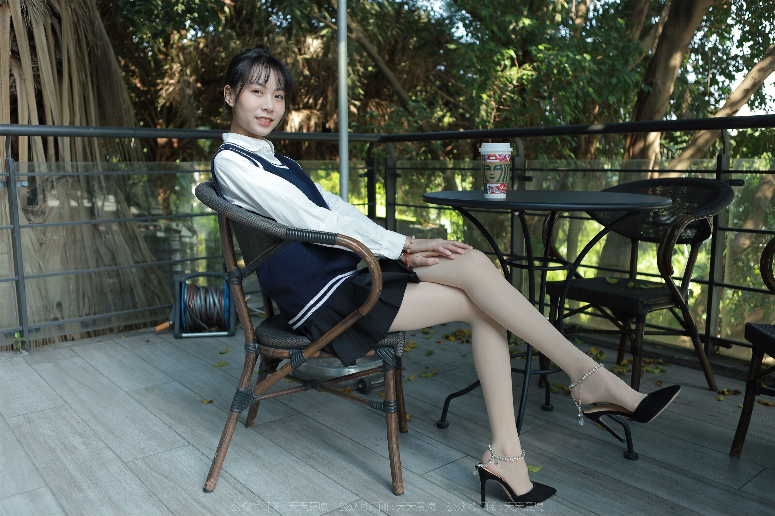 IESS异思趣向  2022.01.10 丝享家985：团团《纯玉学苑装》